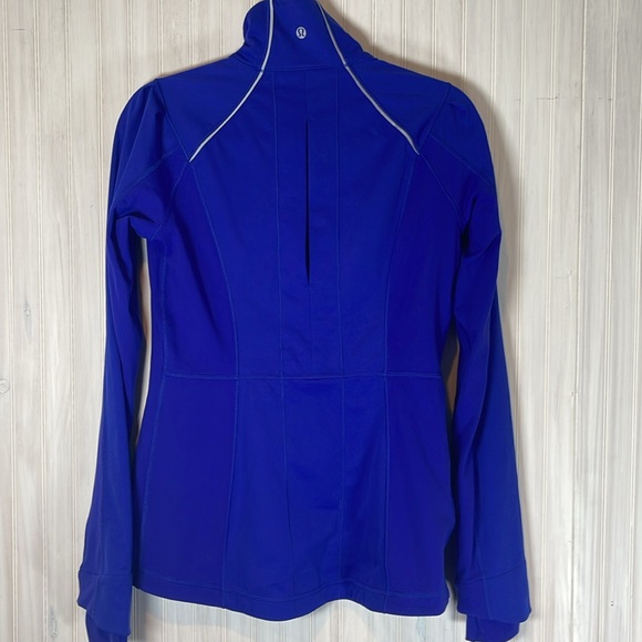LULULEMON RUN STAY ON COURSE JACKET 6 - Picture 9 of 9